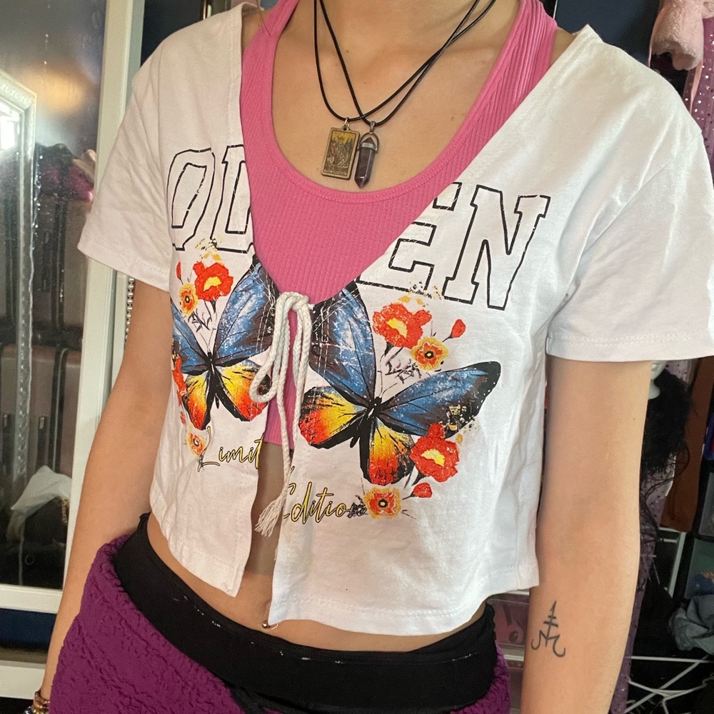 Queen Crop Top